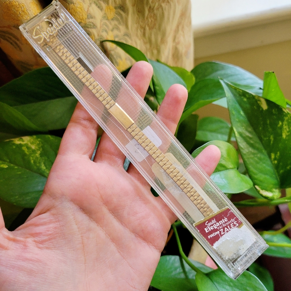 Vintage Speidel Classic Dainty Gold 7319/32 Watchband with Safety Chain